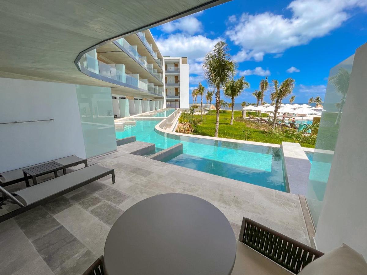 Haven Riviera Cancun (Adults Only) Alfredo V. Bonfil Экстерьер фото View from a swim-up room at the Grand Palladium Costa Mujeres Resort & Spa